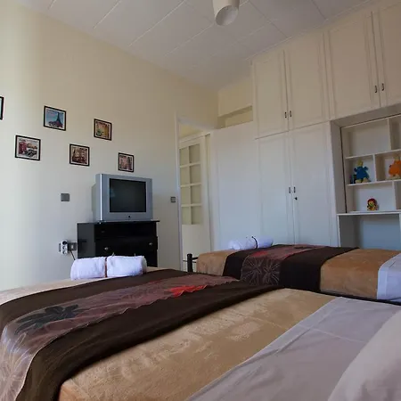 Mertoula House Apartman *